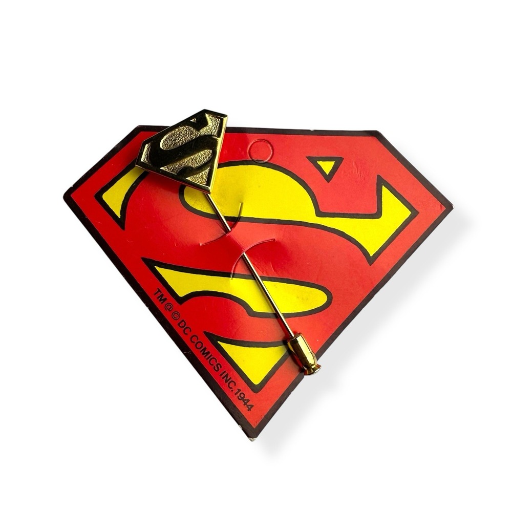 NOS Vintage Superman‎ S Chest Logo Comic Brass Collectible Stick Pin 1977